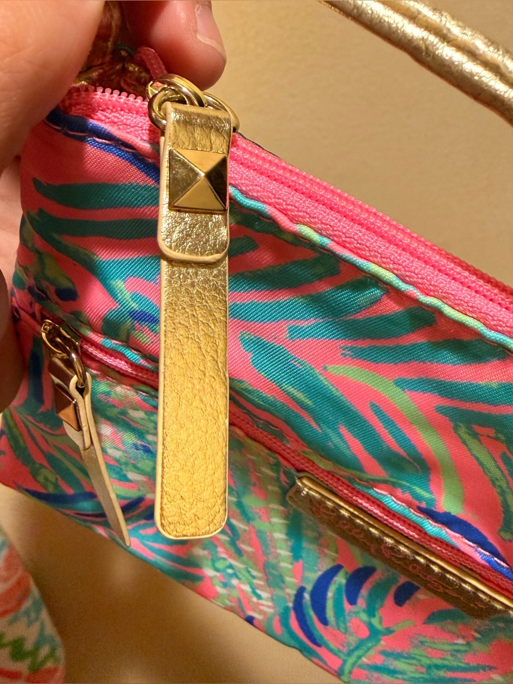 Lilly Pulitzer Zip It ID Crossbody in Cocoa Breeze - Picture 6 of 12